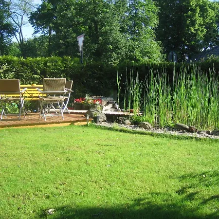 Sonnengelb Lägenhet *