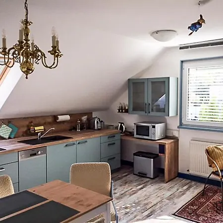 Sonnengelb Apartment Schwielowsee